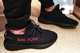 Yeezy Boost 350 V2 'Bred' photo review