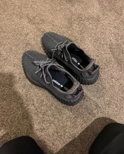 Yeezy Boost 350 V2 'Black Non-Reflective' photo review